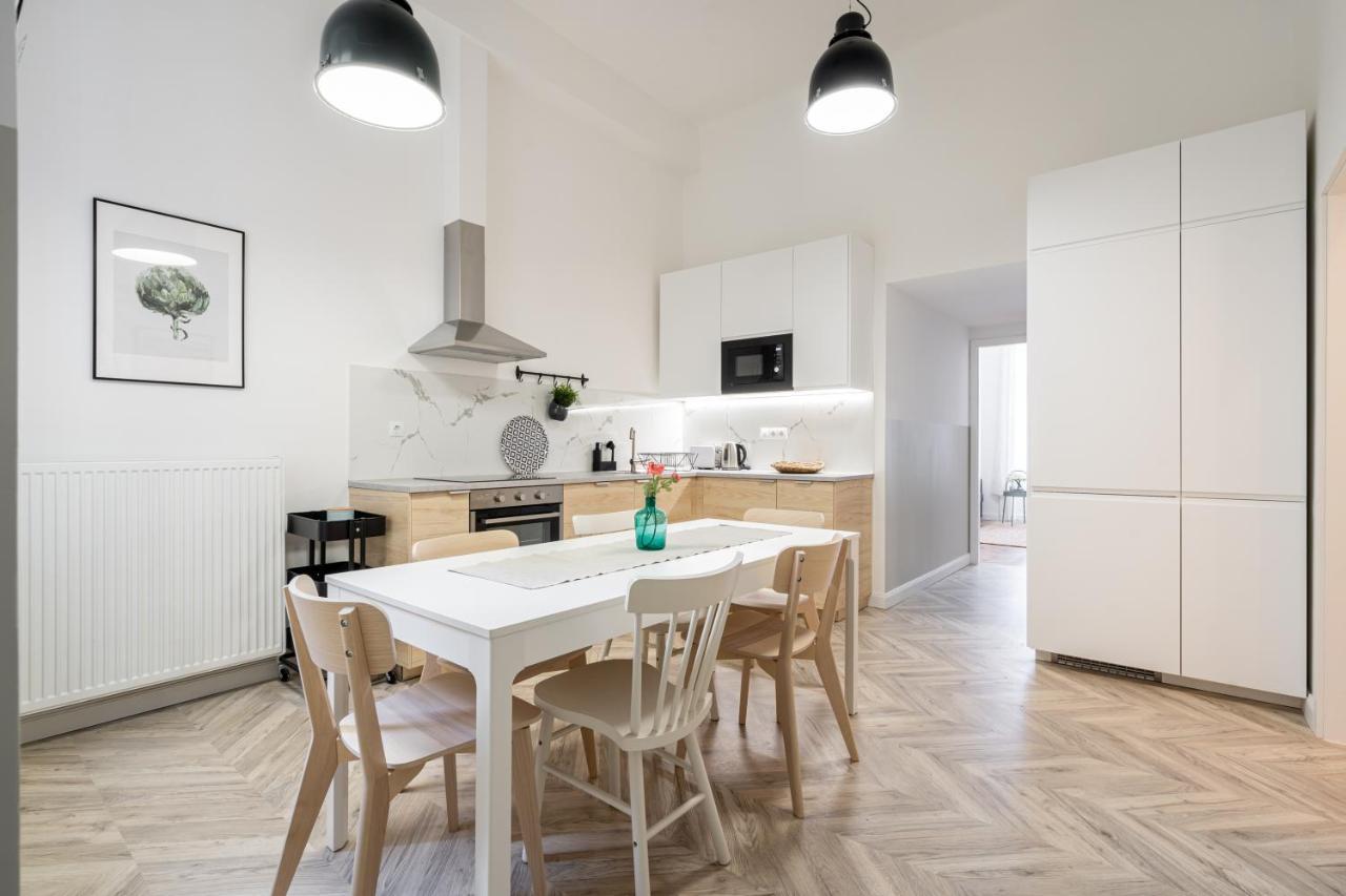 Atmos Glare Apartment Budapeszt Zewnętrze zdjęcie